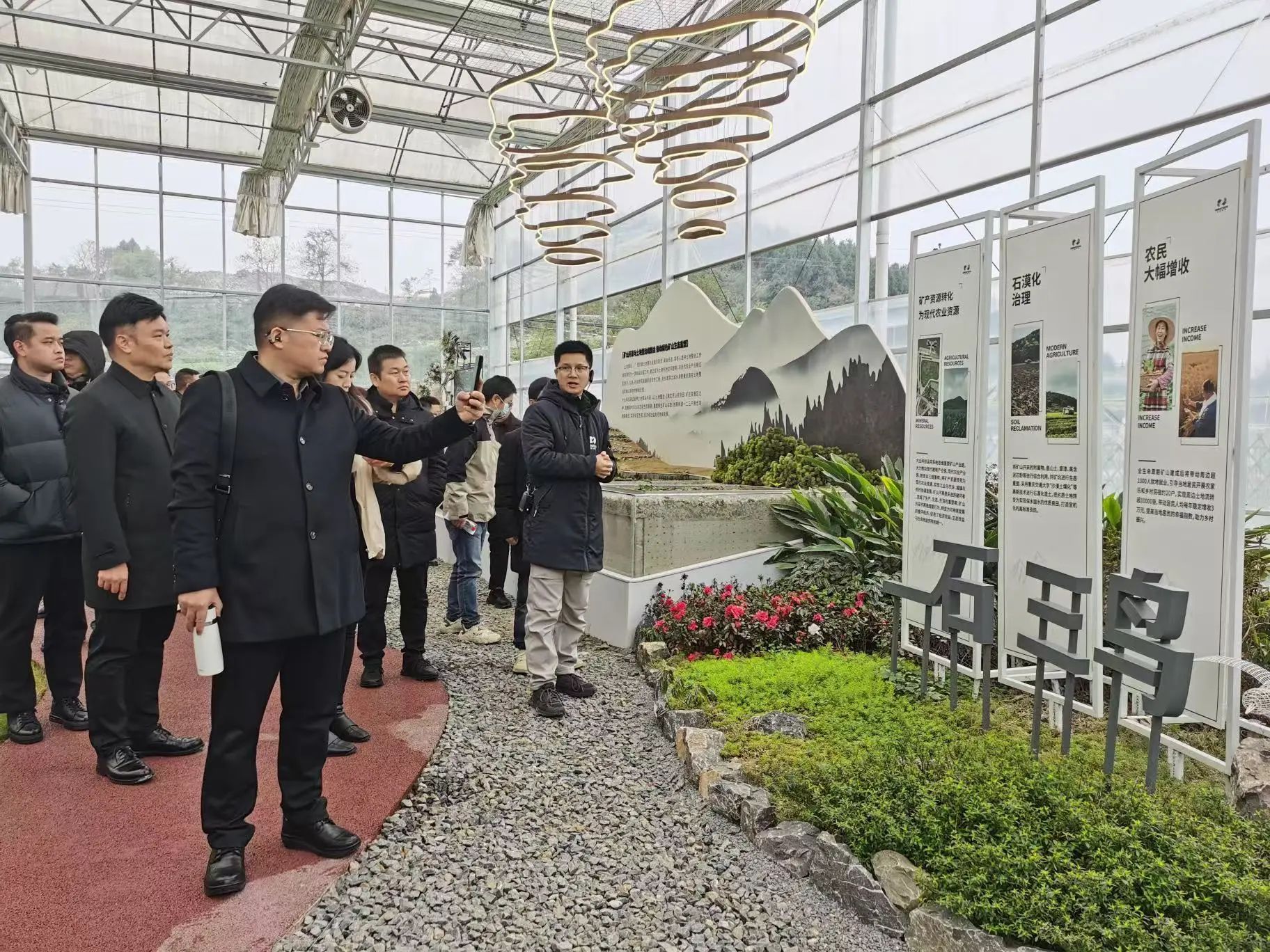 聚焦 | 第九屆中國國際砂石骨料大會參會人員到重慶大業(yè)建材參觀交流