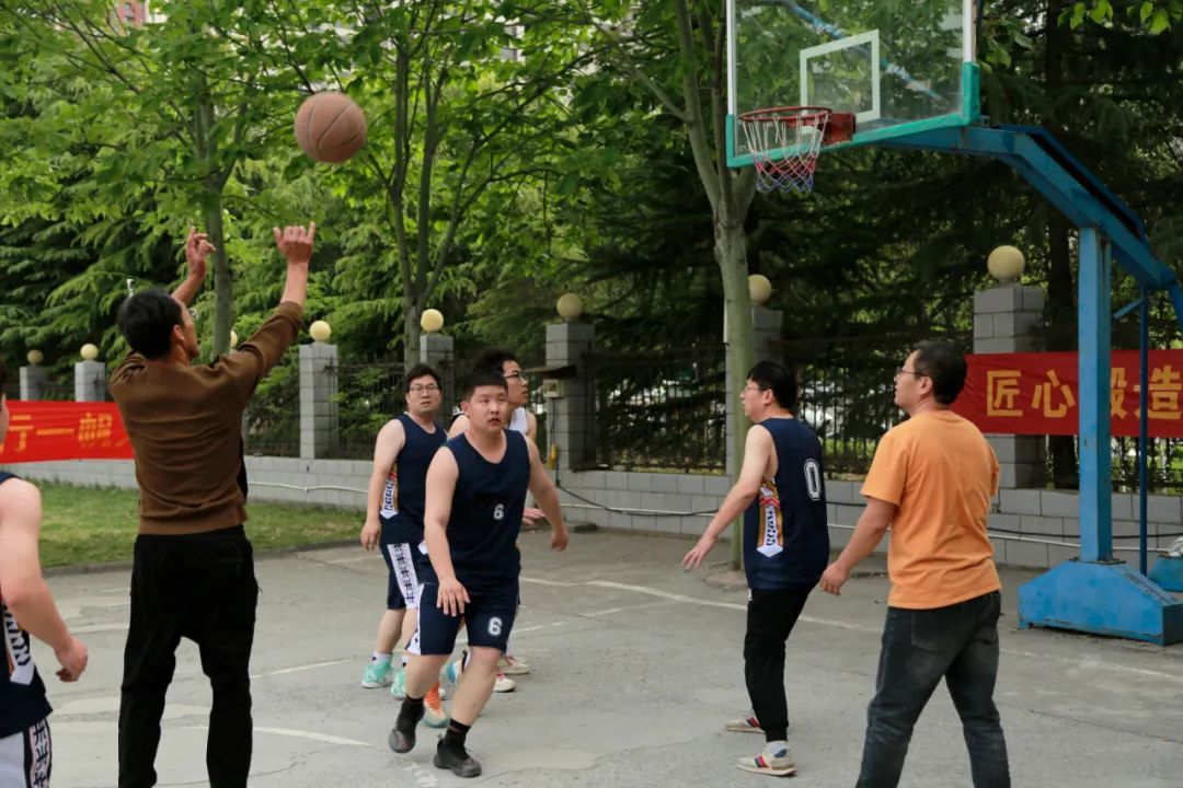 上海山美股份2025春季運動會火熱啟幕！拔河、籃球預賽燃情開戰(zhàn)